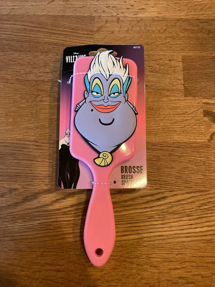 Idée cadeau 🎁 Brosse à cheveux Neuve Disney Villains Ursula dans la petite sirène