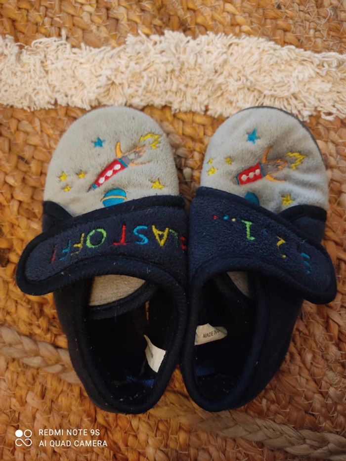 Chausson garçon taille 24