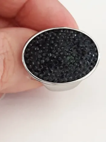 Jolie bague fantaisie argentée et noire taille 54