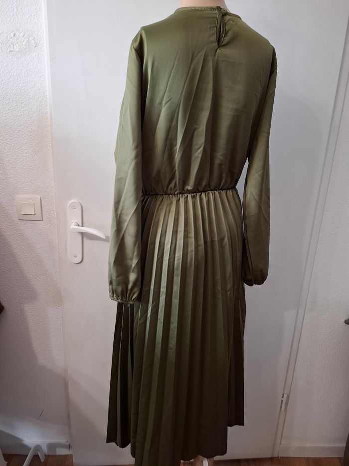 Robe Longue plissé taille 36/38 en très bon état - photo numéro 5