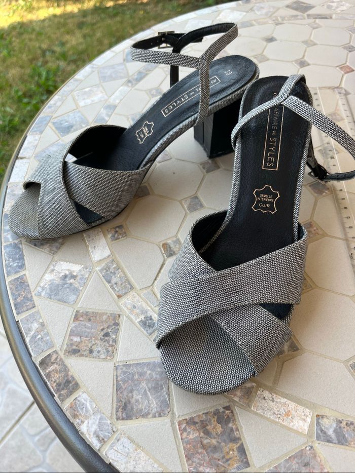 Nu pieds - photo numéro 4