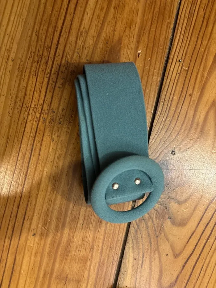 Combinaison verte avec ceinture TU - photo numéro 3