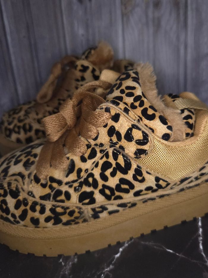 Baskets polaires filles léopard tendances - Taille 29 - NEUVES 🌟 - photo numéro 2