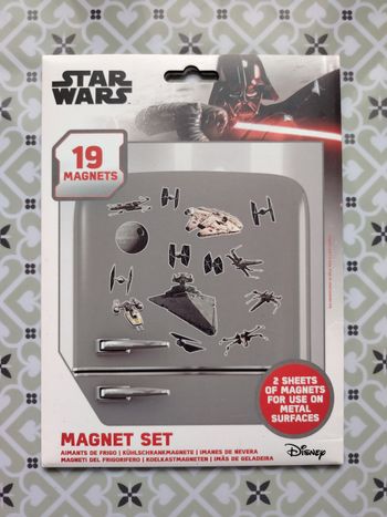Set scellé  de 19 magnets star wars