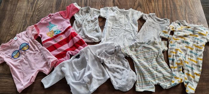 Lot vêtements fille 1 mois