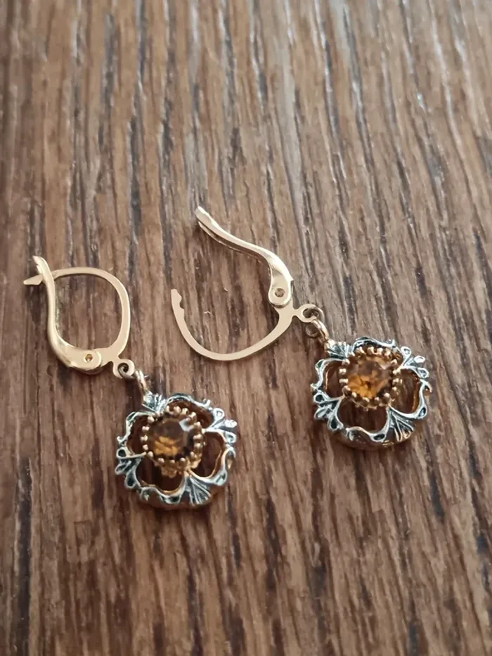 Boucles d'oreilles fantaisies doré et argenté - photo numéro 3