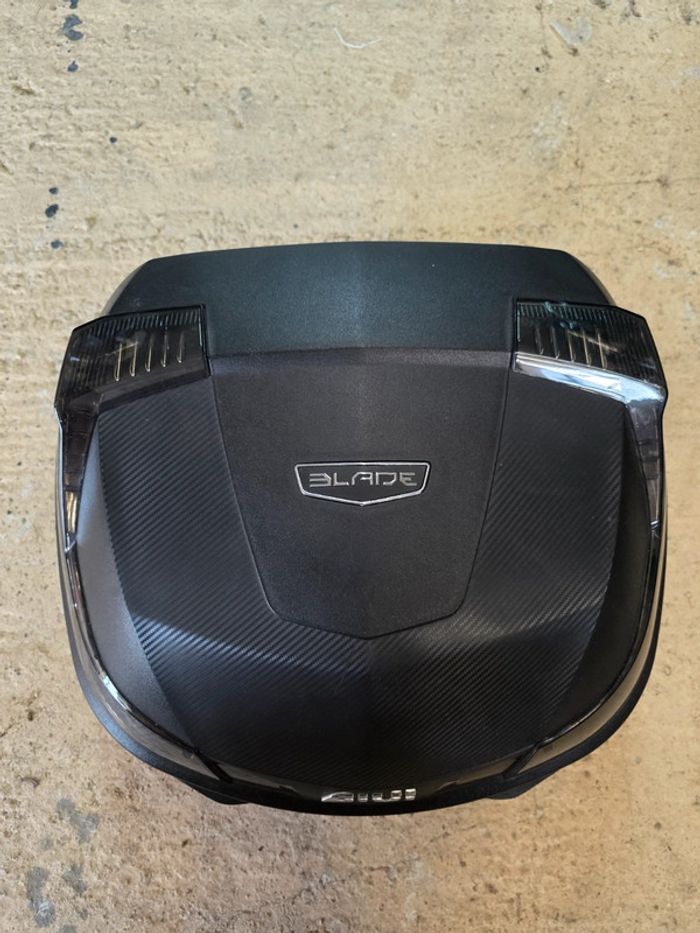 Top case Givi blade 47L - photo numéro 2