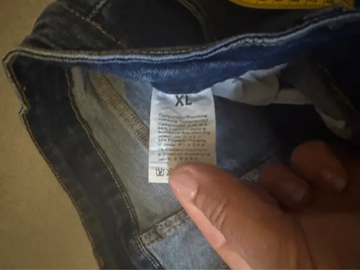 Jean bleu Kiabi – Taille 42 – Élégante et confortable - photo numéro 4