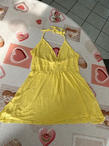 Top dos nu jaune