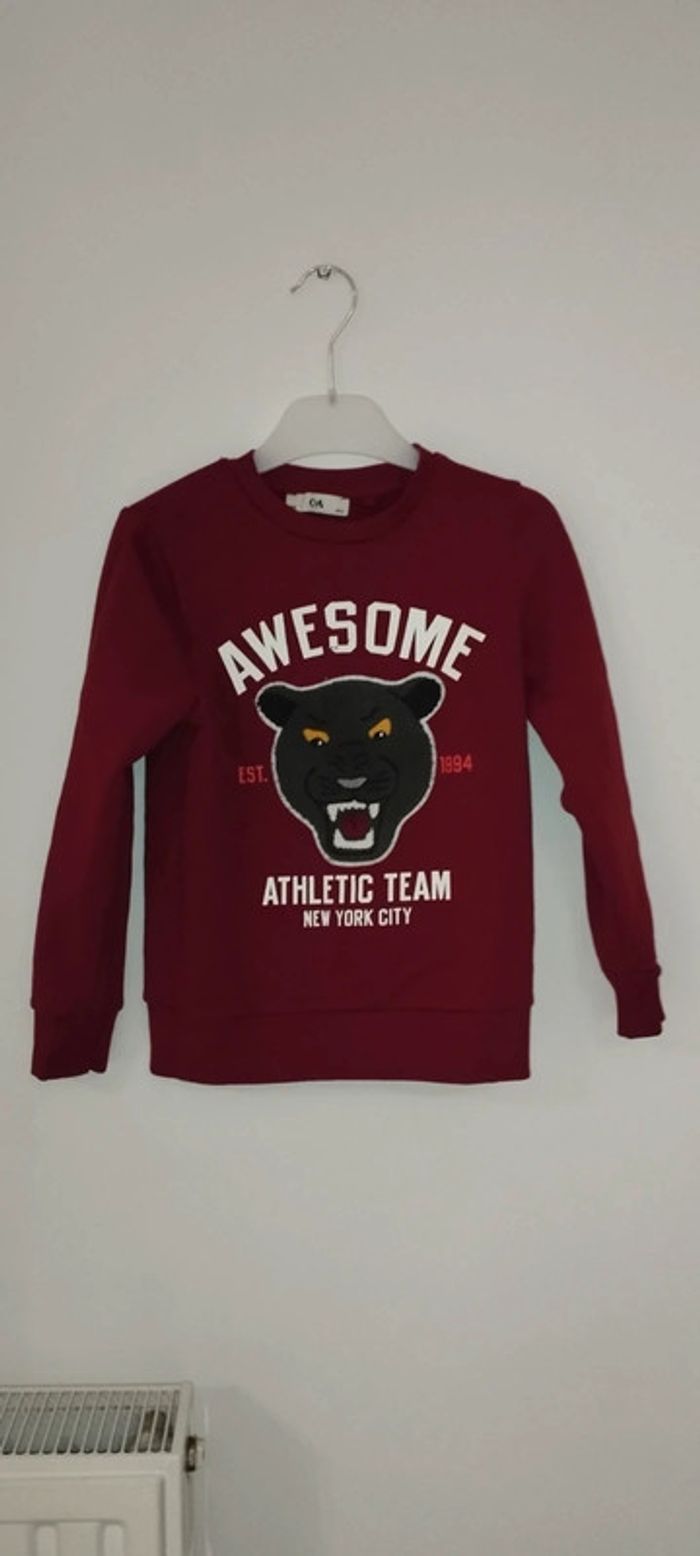Sweat bordeaux C&A taille 8 ans
