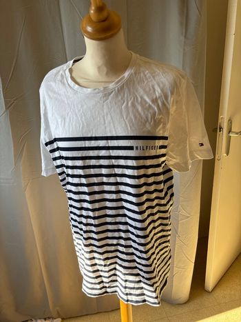 TEE shirt Tommy Hilfiger