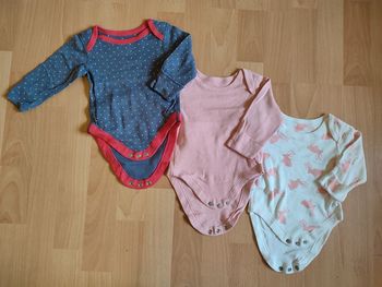 Lot 3 bodies manches longues Mark&Spencer 3M