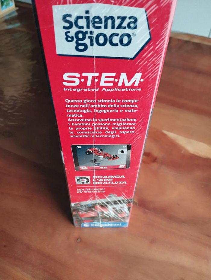 Laboratoire de mécanique, voiture de course - photo numéro 4