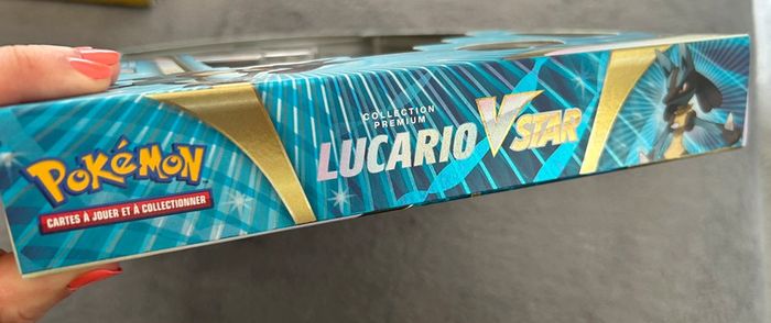 Pokémon Collection Premium Lucario VStar - photo numéro 2