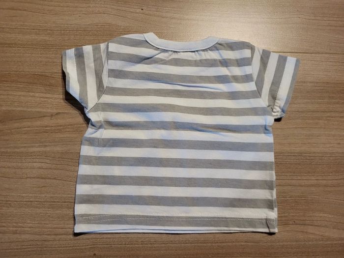 T-shirt taille 3 mois (62 cm) - photo numéro 2