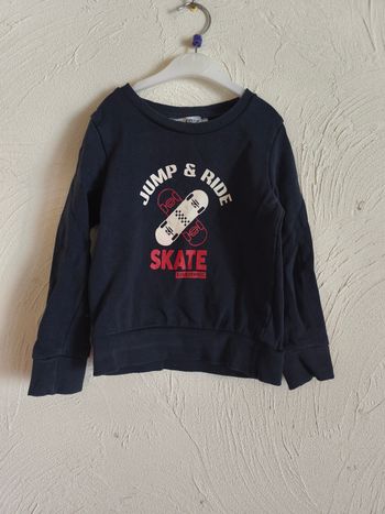 Sweat bleu