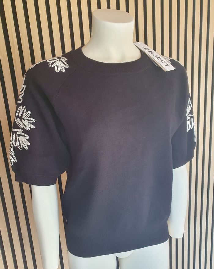 Splendide pull à manches courtes Object 🖤 - photo numéro 5