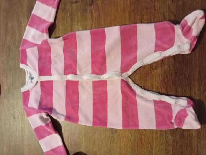 Lot de 2 pyjamas taille 6 mois - photo numéro 7