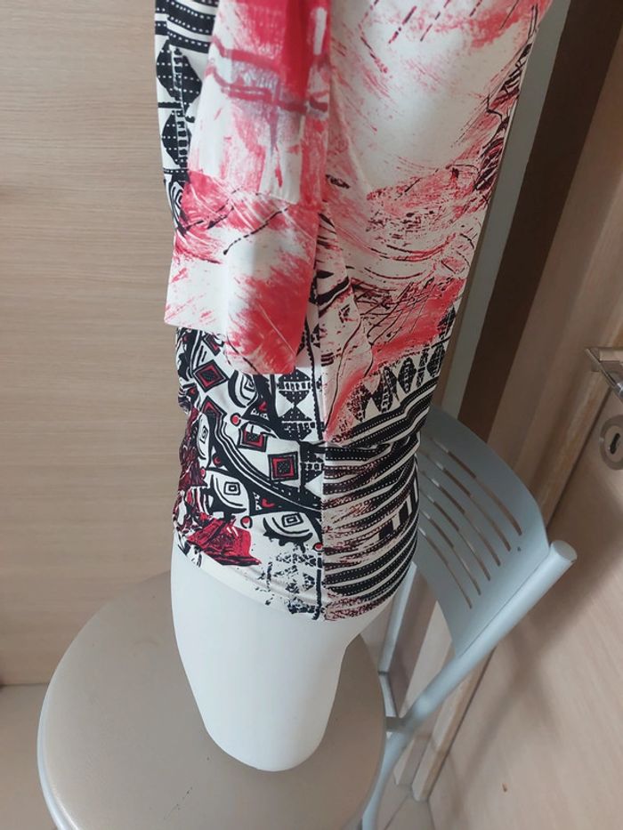 Haut fluide imprimé noir et rose - photo numéro 9