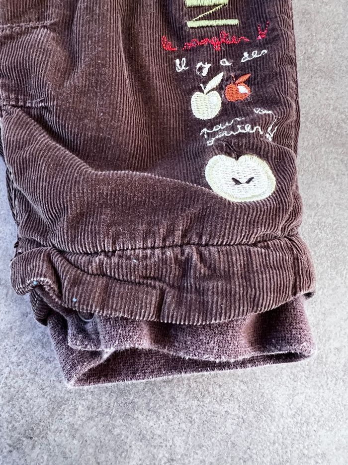 L'accompagner des petits : pantalon bébé en velours marron - photo numéro 2