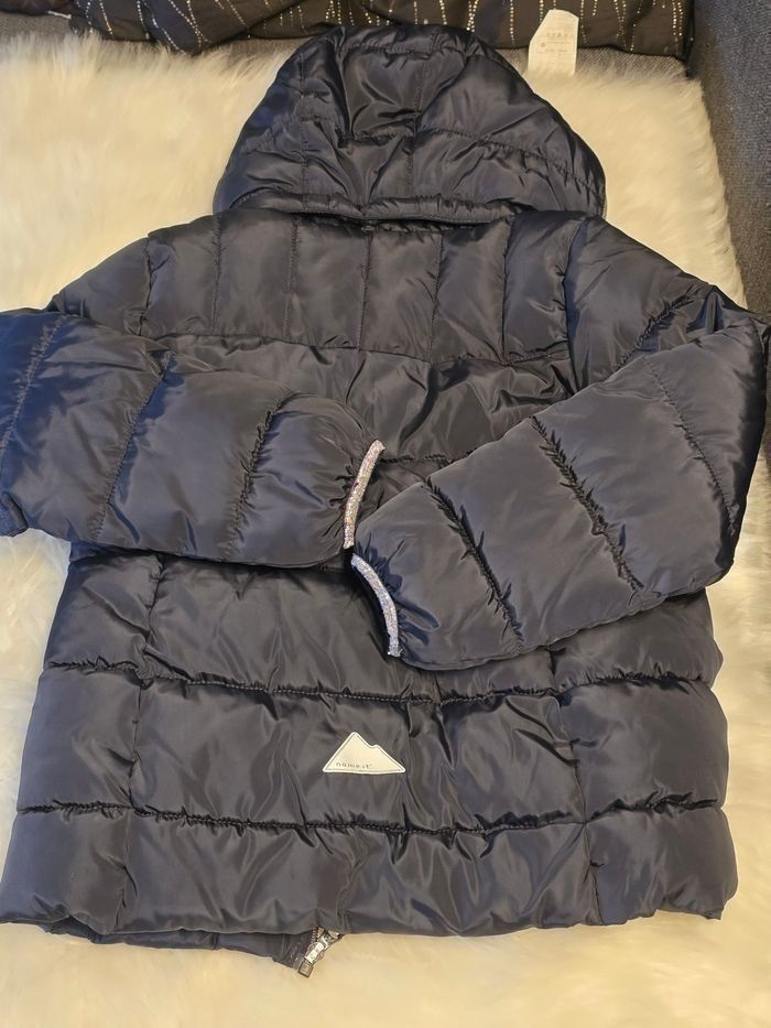 NEUVE (non portée) 🏷😍🥰🩷sublime  DOUDOUNE CHAUDE  (automne/hiver)  8 ANS fille 🩷🩷😍👌👌 - photo numéro 6