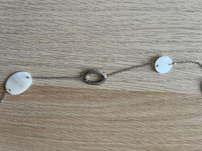 Collier argenté et crème - photo numéro 2