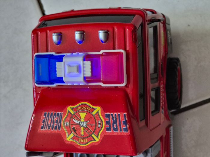 Camion de pompier - photo numéro 5