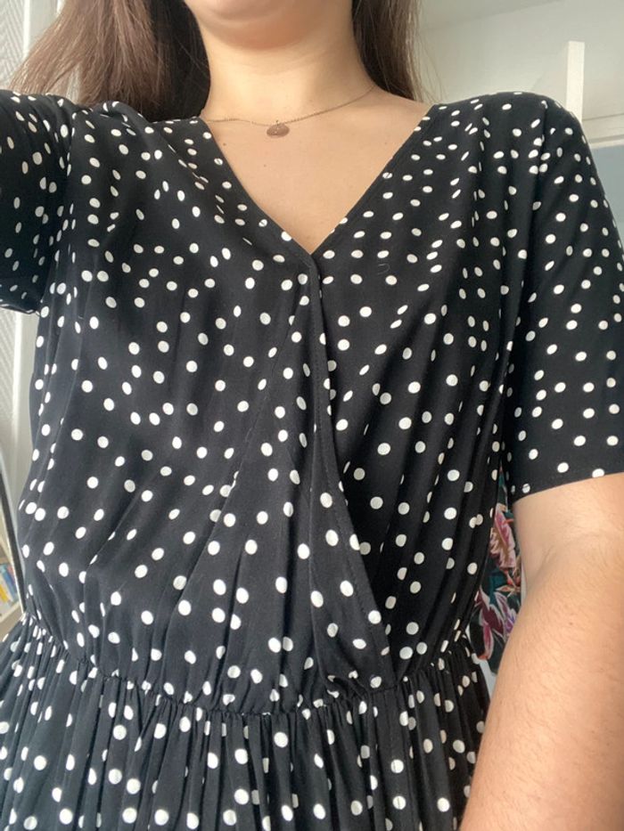 Robe Kiabi noire à pois blancs - photo numéro 4