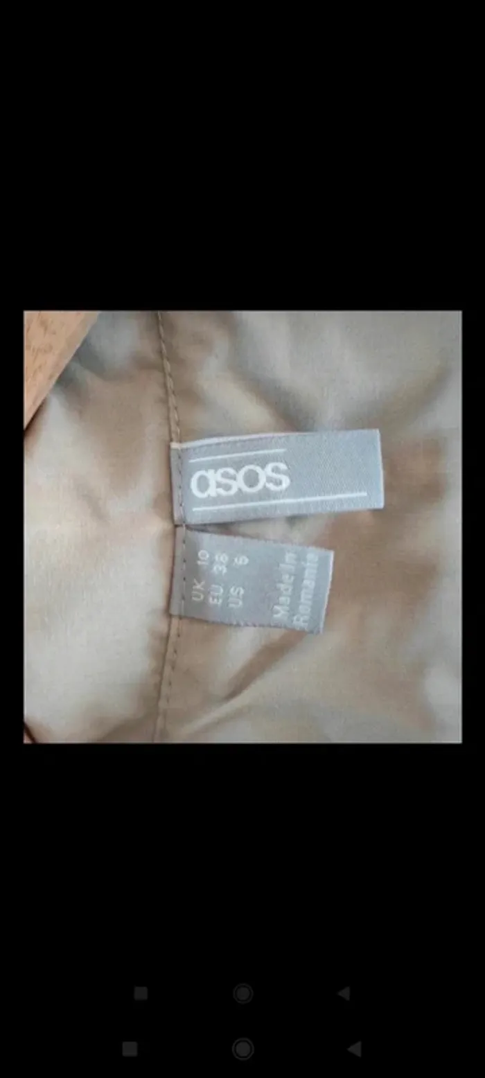 Robe beige boutonnée à manches longues – Taille M très bon état - photo numéro 3