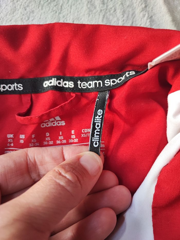 Track Suit Adidas rétro rouge et blanc XS 2016 - photo numéro 3