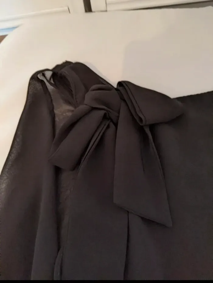 Jolie robe noire naf naf XS - photo numéro 3