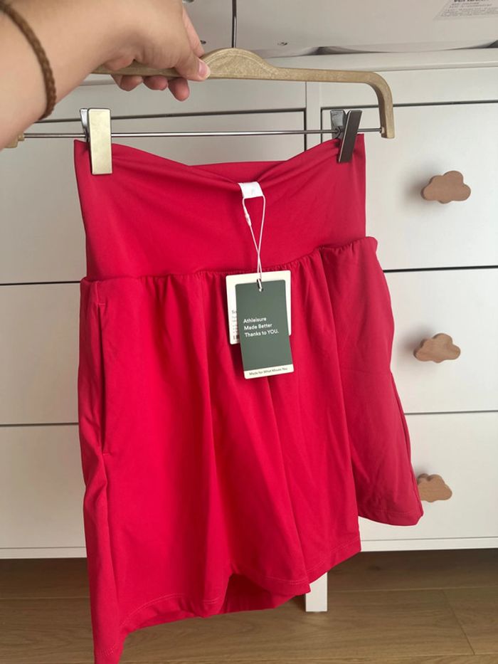 Short Halara framboise – Taille S (neuf avec étiquette)