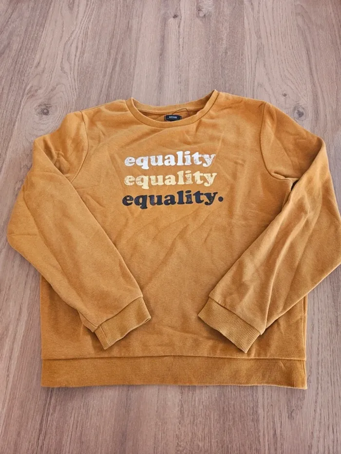 Pull 10 ans