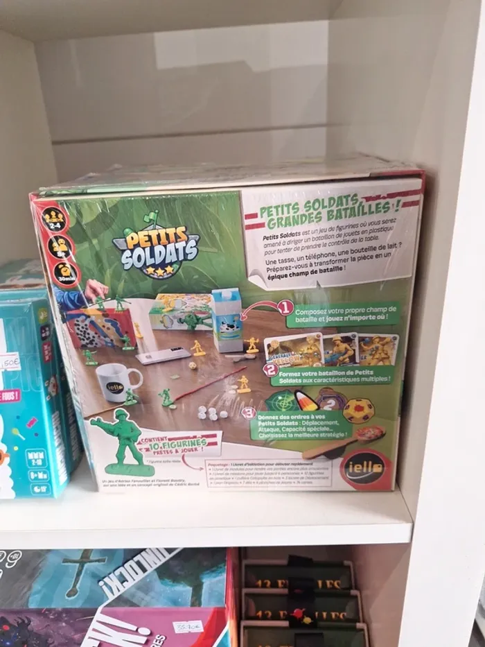 Jeu Petits Soldats - Neuf en français - Prix non négociable - photo numéro 2