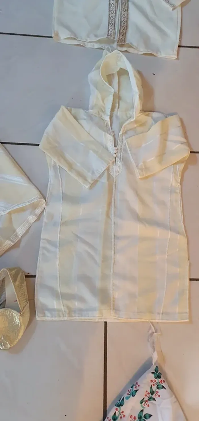 Lot vetements bapteme 2 ans - photo numéro 8