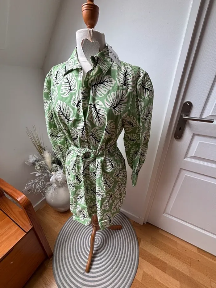🌿 Robe chemise imprimé feuillage vert tilleul  – Zara – Modèle Olivia Neuve avec étiquette - photo numéro 5