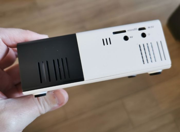 MINI VIDÉO-PROJECTEUR PORTABLE MAOHUTER - photo numéro 6