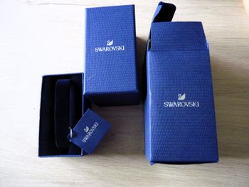 boite bijoux cadeau bracelet femme swarovski carton bleu TBE