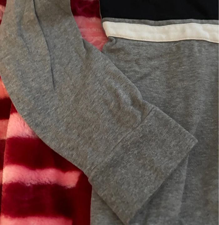 Pull gris et marine - photo numéro 2