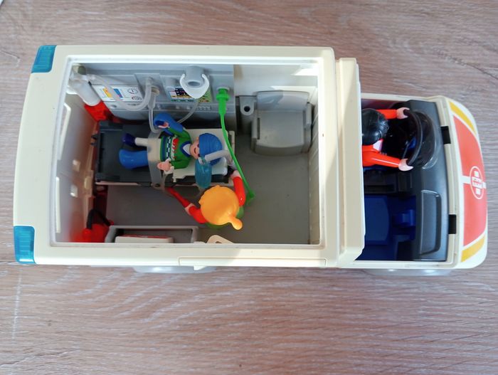 Playmobil 6685 Ambulance - photo numéro 6