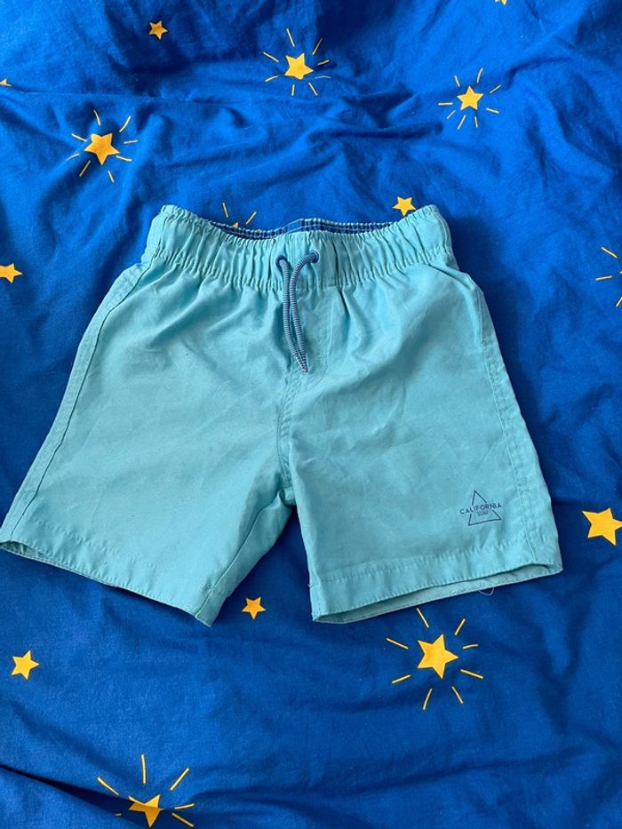 Short de bain avec filet