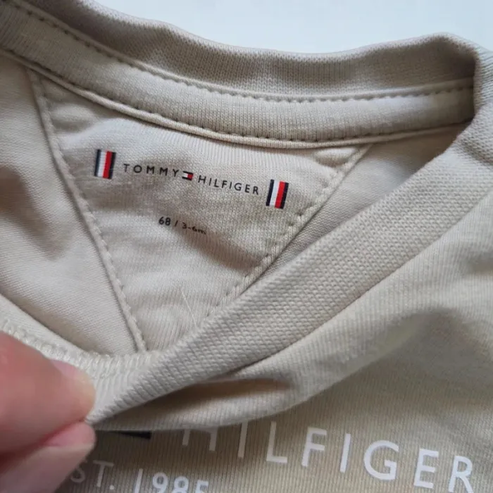 Lot de 2 tee shirt Tommy Hilfiger - photo numéro 3