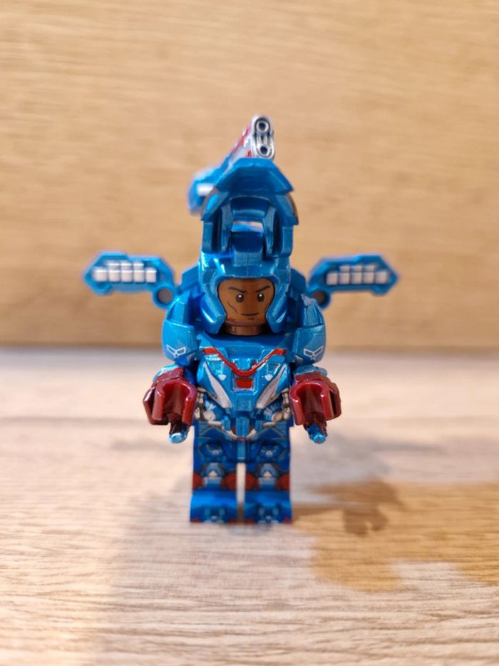Figurine type lego War machine Marvel - photo numéro 2