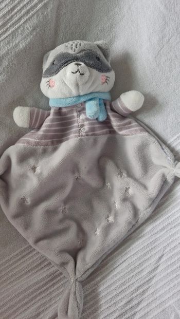 Doudou plat raton laveur Mots d enfants