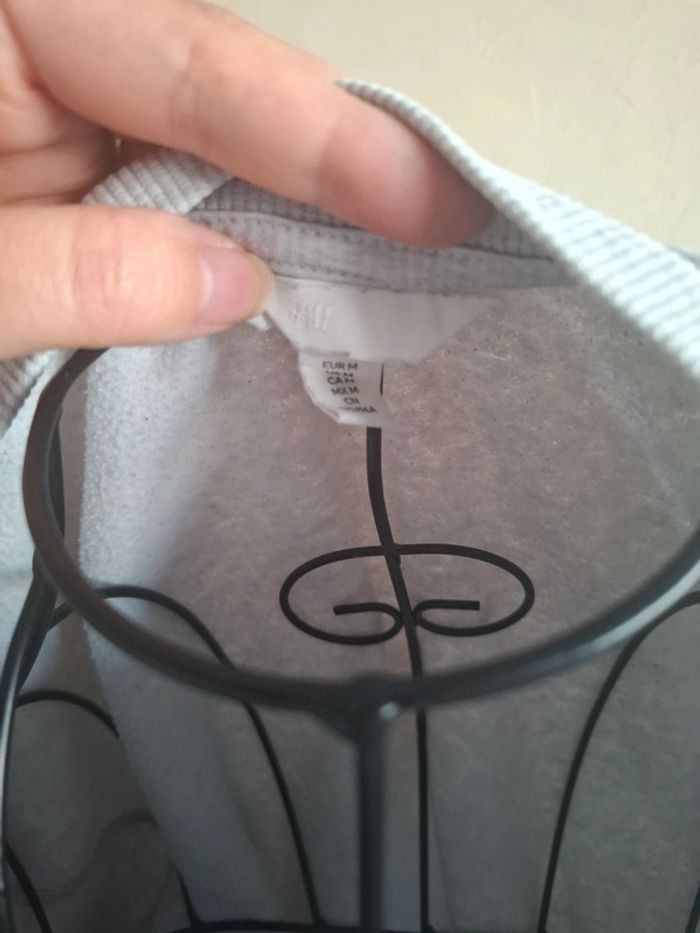 Pull h&m T M - photo numéro 3