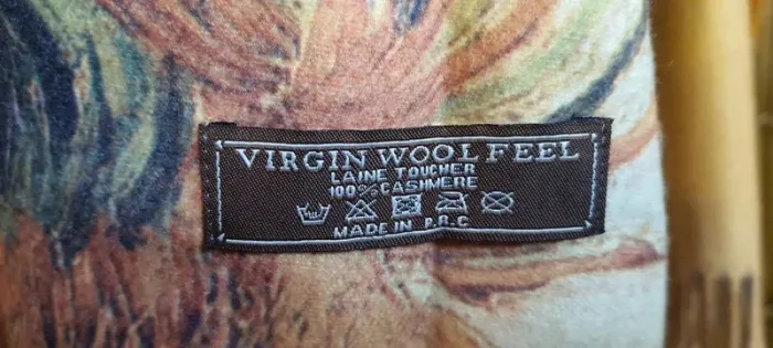 Superbe châle Cachemire "Virgin Woo Feel" , motif tournesol de Vincent Van Gogh - photo numéro 8