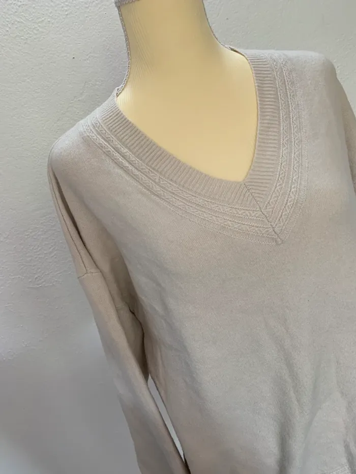 Pull beige col V – Sens Uniq – Taille L - photo numéro 2