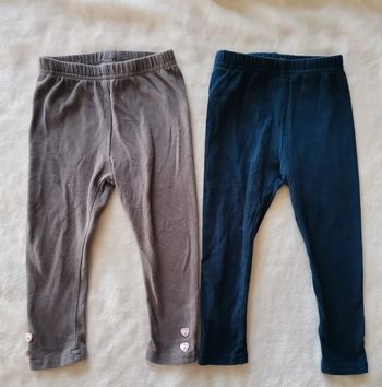 Lot de 2 leggings fille 12 mois.