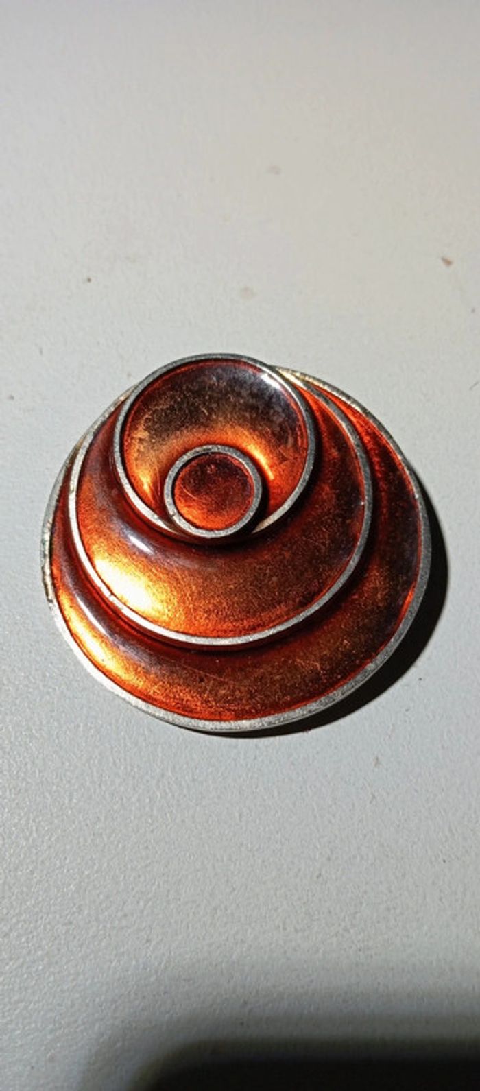 Broche ancienne ronde