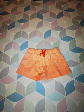 D3139 - short fille 18 mois